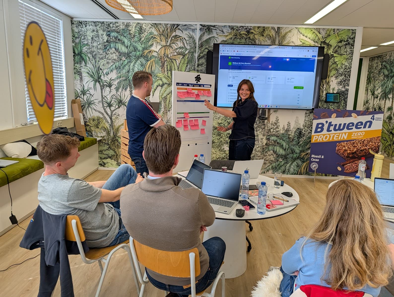 Deelnemers met laptops tijdens een eigen Innovation Network-sessie